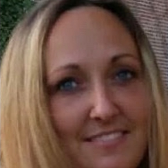 Meet your Posher, Davina🤍 - Picture 10 of 16